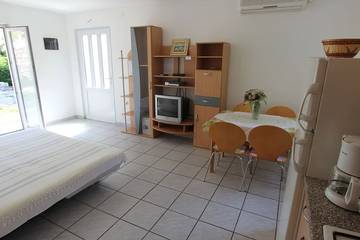 Bungalow für 4 Personen in Malinska, Krk, Bild 4