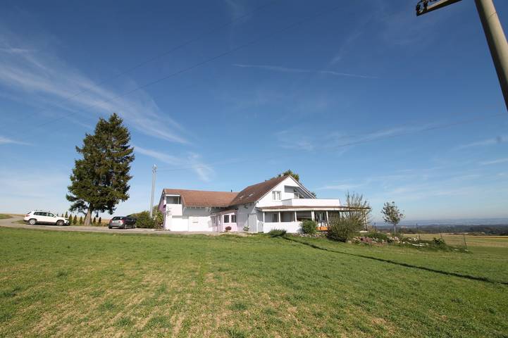 Ganze Wohnung, Ferienwohnung mit Seeblick, Balkon und Wlan in Deggenhausertal, Region Bodensee-Oberschwaben