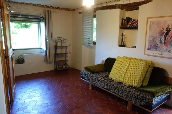 Gîte pour 5 personnes, avec jardin ainsi que vue et terrasse à Sainte-Croix-de-Caderle