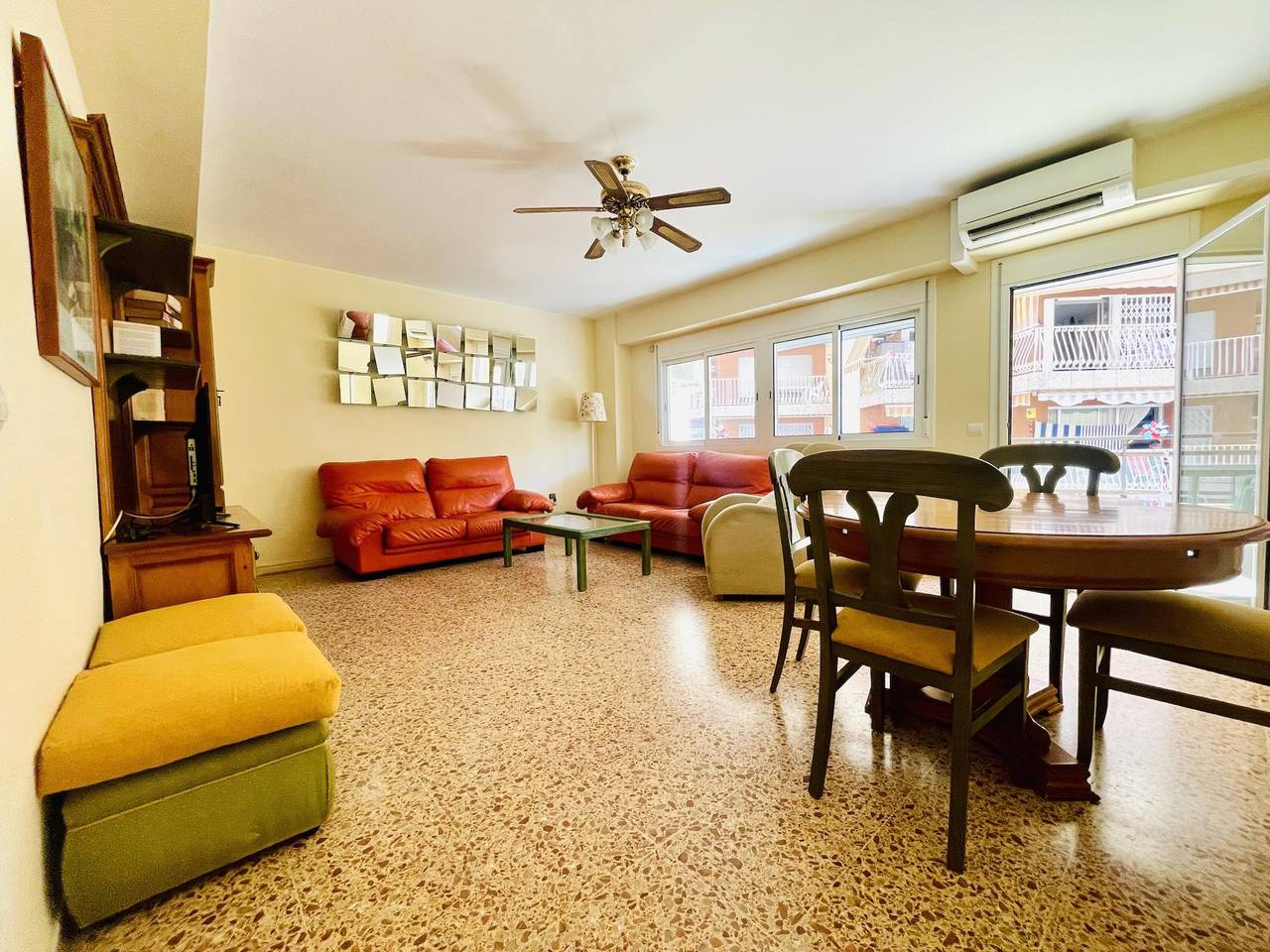 Apartamento vacacional entero, 136-Cibeles. Amplio apartamento a tan solo 300m de la playa in Salou, Costa Dorada