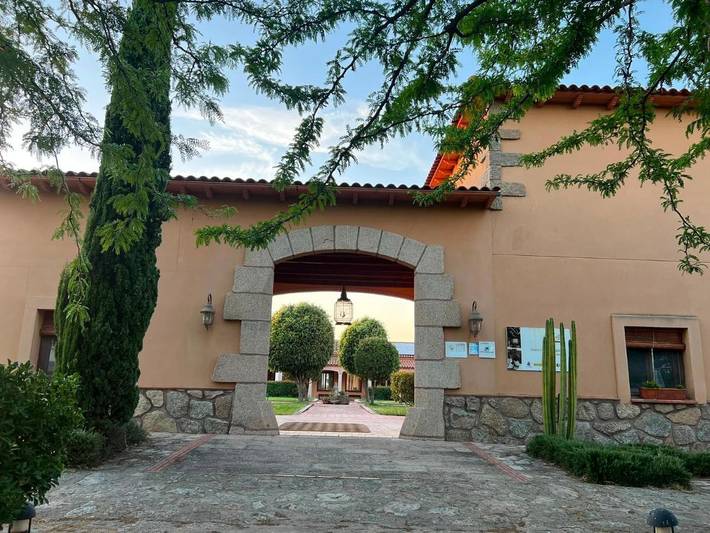 Casa rural para 25 personas, con jardín además de piscina y vistas, Se admiten mascotas en Provincia de Toledo - 4