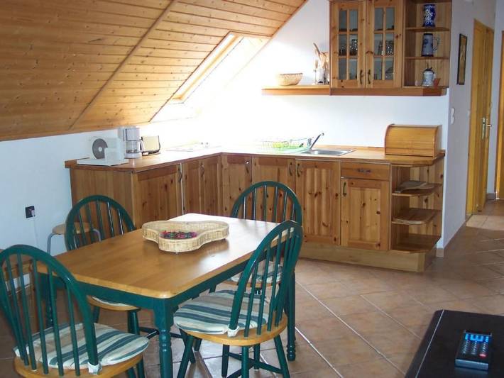 Gîte pour 4 personnes, avec terrasse dans Koroshegy