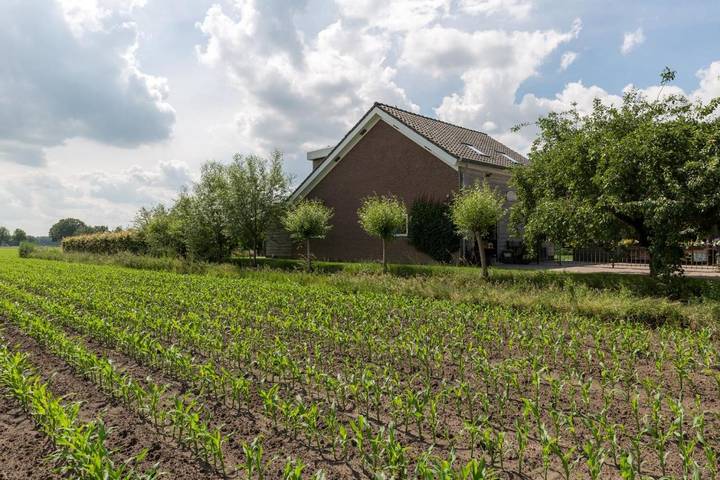 Vakantiehuis voor 4 personen, with Terras and Tuin as well as Uitzicht in Tilburg