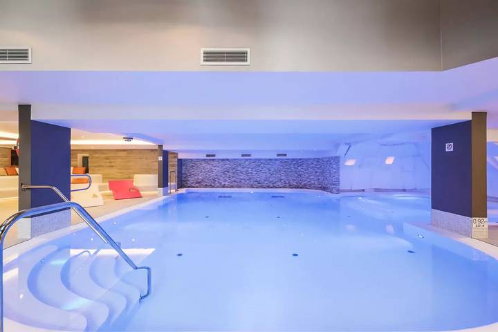 Hütte für 6 Personen, mit Sauna und Ausblick sowie Pool und Balkon, mit Haustier in Méribel - 4