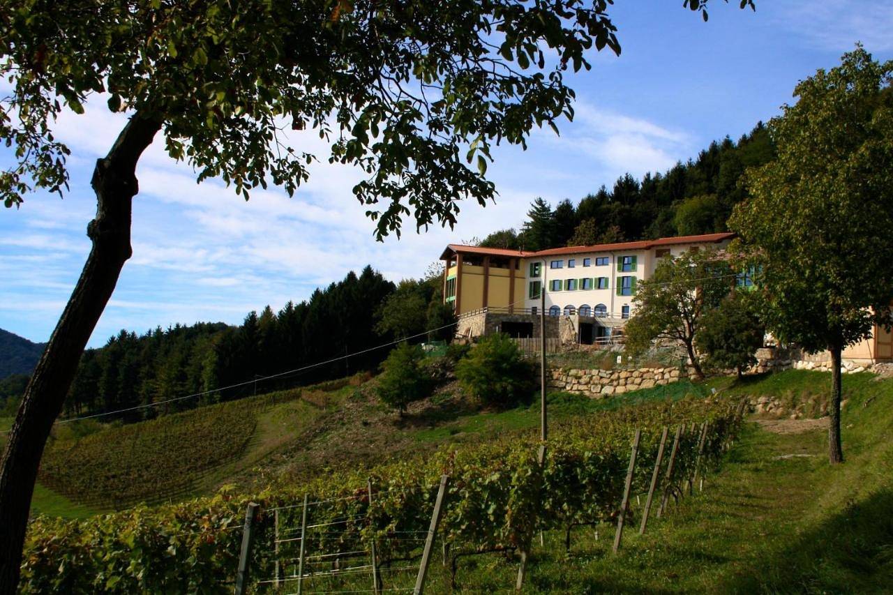 Polisena L'Altro Agriturismo Veg in Pontida, Alpes bergamasques occidentaux