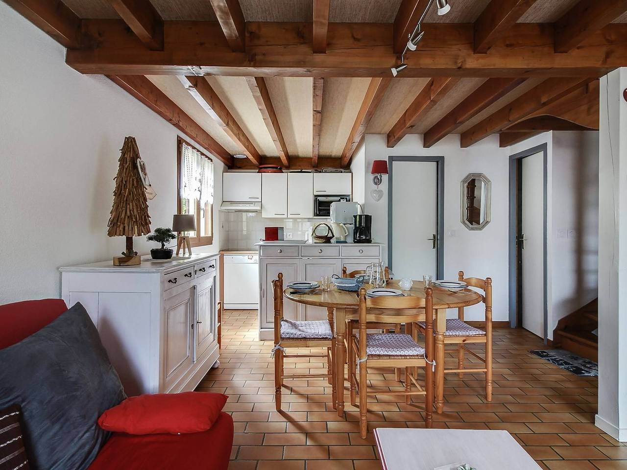 Appartement entier, Chalet 2 chambres, 6 pers, terrasse, balcon, parking, wifi, près ski et commerces in Cauterets, Parc national des Pyrénées