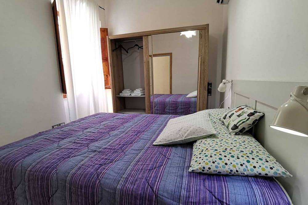 Entire apartment, Casa Circe - One Bedroom Apartment, Sleeps 2 in Terranoa/Olbia, Olbia