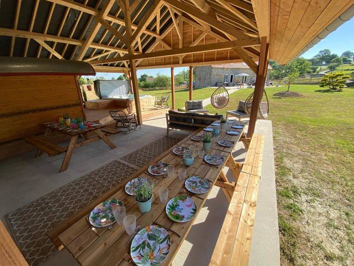 Location de vacances pour 4 personnes, avec jacuzzi ainsi que jardin et terrasse, animaux acceptés à La Chaise-Baudouin - 3