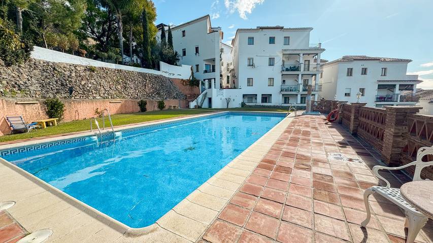 Appartement entier, Las Huertas 12, Modern 2 bed Apartment with pool in Frigiliana Road, Frigiliana
