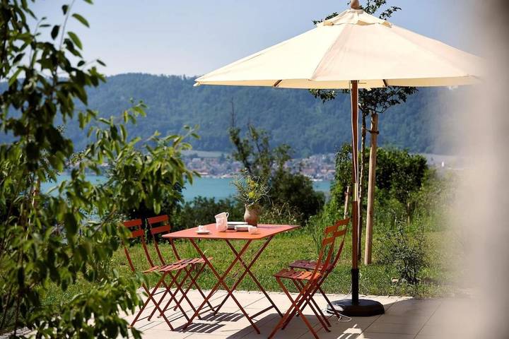 Ferienwohnung für 8 Personen, mit Balkon und Terrasse sowie Garten und Seeblick in Stockach - 3