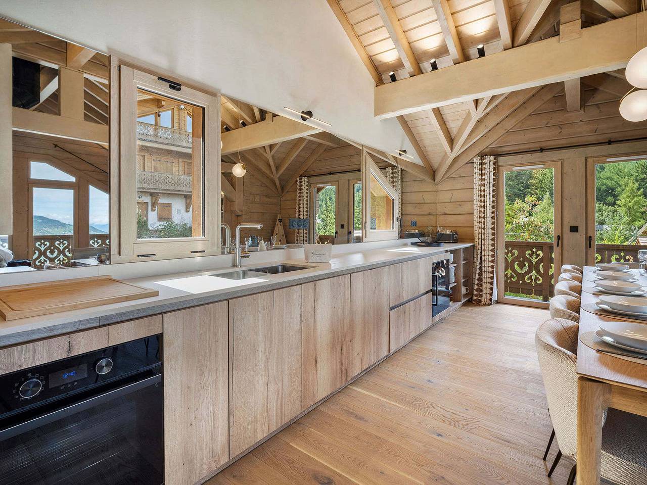 Appartement entier, Chalet raffiné avec accès direct aux pistes et jacuzzi in Albiez-le-Jeune, Région de Saint-Jean-de-Maurienne