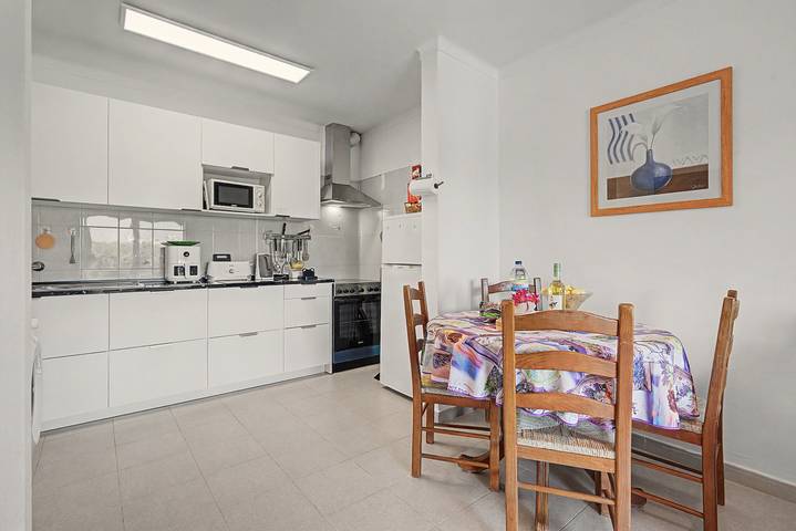 Appartement entier, Appartement « Praia Carvoeiro » avec balcon, Wi-Fi et climatisation in Carvoeiro, District de Faro