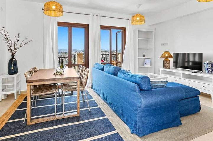 Holiday rental for 2 people, with balcony and pool in Aphrodite Hills