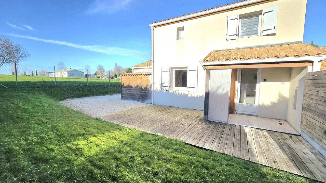 Appartement entier, Maison 2 chambres-L'Agapanthe in Ozillac, Région de Jonzac