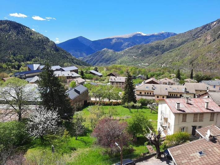 Gîte pour 6 personnes, avec vue et balcon à Valdeblore
