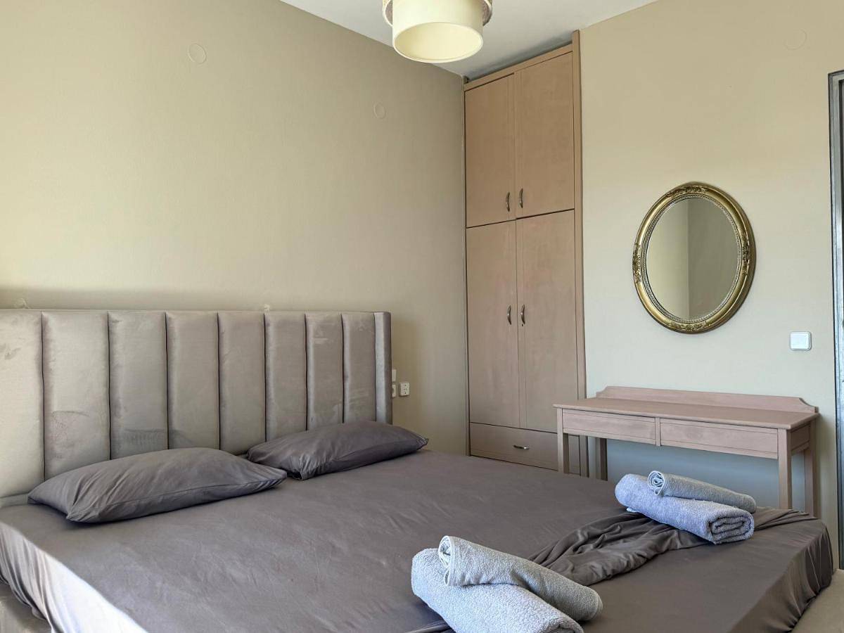 Appartement entier, Junior Suite with Private Pool in Lygaria, Achlada
