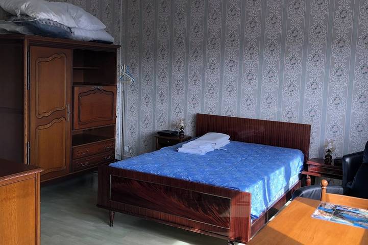 Entire apartment, Studio 29m2 650m from the thermal baths very bright with elevator, private parking in Bagnoles-de-l'Orne, Parc naturel régional Normandie-Maine