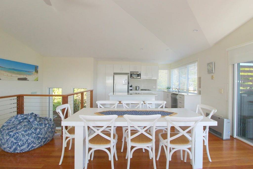 Modern & Stylish With Views in Crescent Head, New South Wales