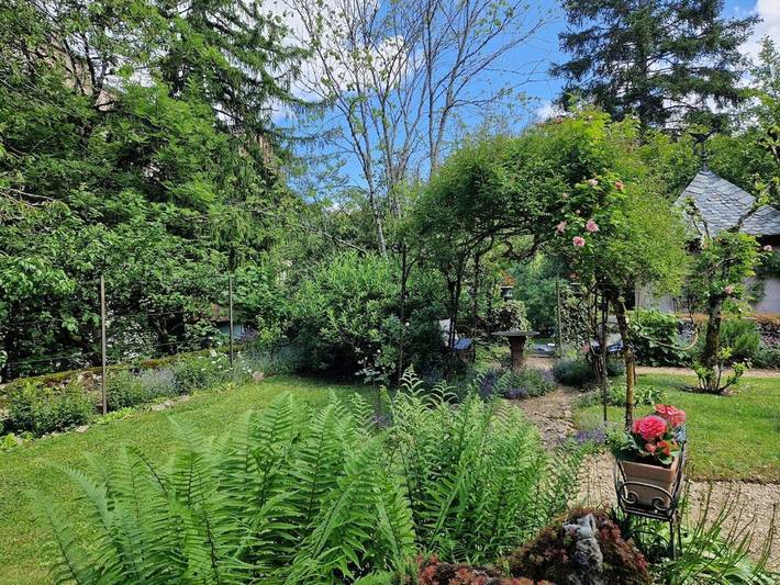 Location de vacances pour 2 personnes, avec jardin et piscine ainsi que balcon et jacuzzi à Bozouls - 2