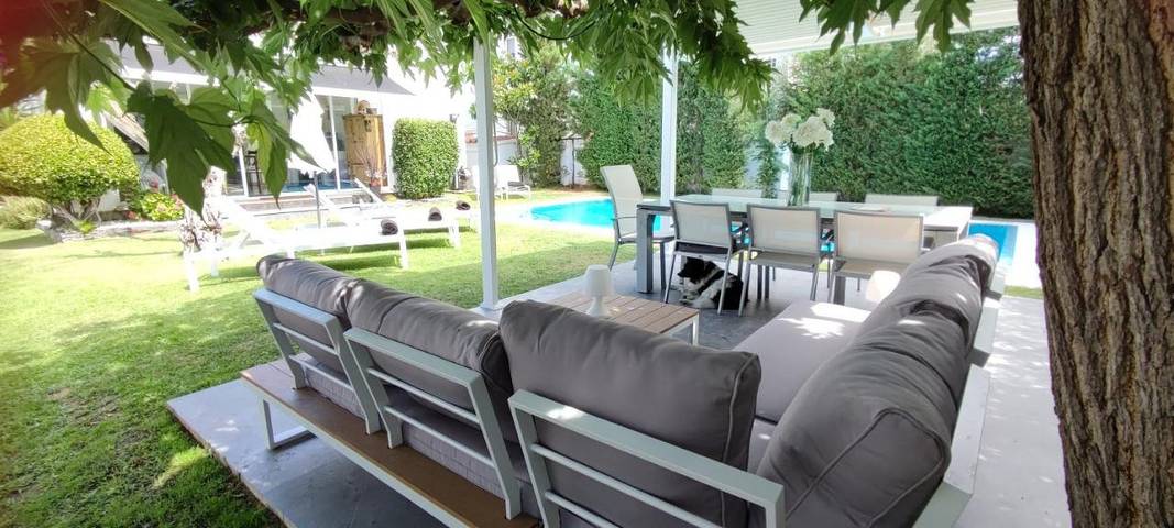 Chalet para 5 personas, con Jacuzzi y Terraza además de Jardín y Piscina en Alt Empordà - 4