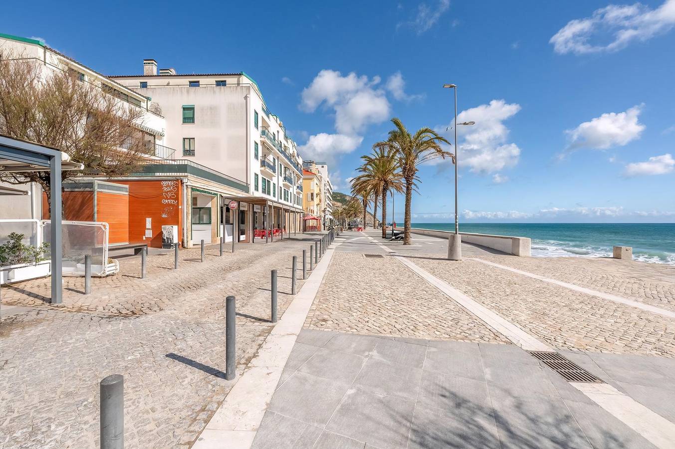 Entire apartment, Guestready - Sunny Sesimbra Escape in Praia da Califórnia, Sesimbra