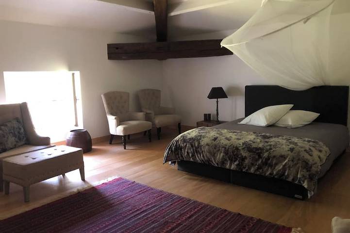 Location de vacances pour 10 personnes, avec jardin et terrasse à Sainte-Eulalie - 3