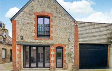 Location de vacances pour 12 personnes, avec jardin et terrasse à Saint-Vaast-la-Hougue