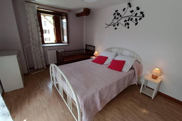 Location de vacances pour 6 personnes, avec jardin à Saint-Martin-Labouval - 3