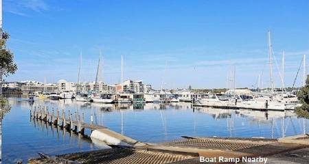 Holiday Home for 16 People in Mandurah, Western Australia, Photo 1