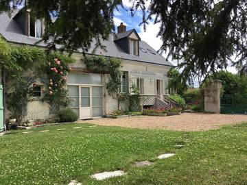 Gîte pour 12 personnes, avec terrasse ainsi que jardin et piscine à Faverolles-sur-Cher