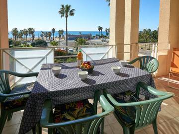 Gîte pour 6 personnes, avec terrasse et bassin pour enfant, animaux acceptés à Fréjus