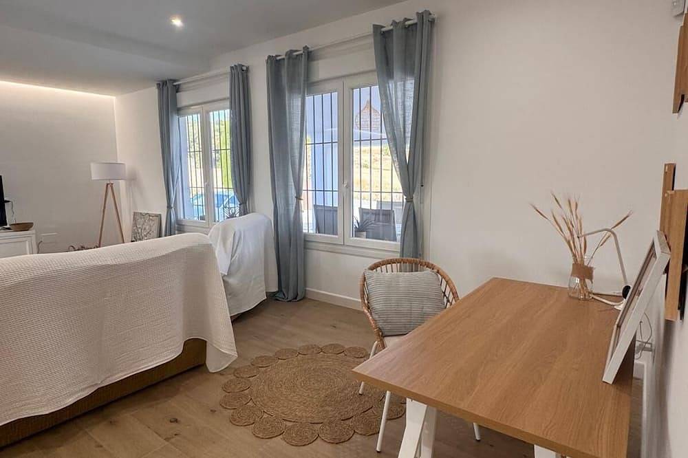 House Ana Maria Disconnection In The Mountain With Incredible Views. Private Swimming Pool. in Antequera, Province de Málaga