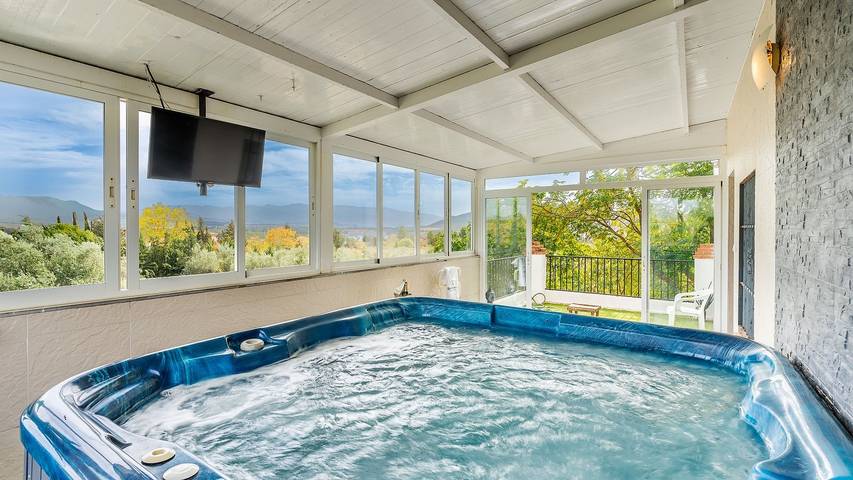 Chalet para 6 personas, con piscina además de balcón/terraza y jacuzzi en Vega de Granada - 3