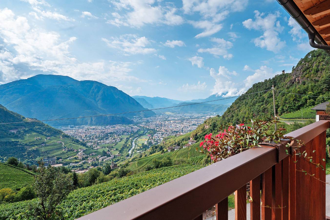Appartamento intero, Appartamento '1' con vista montagna, terrazza comune e Wi-Fi in Gries-San Quirino, Bolzano