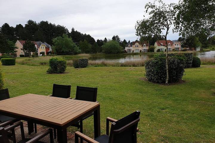 Location de vacances pour 8 personnes, avec terrasse et jardin, animaux acceptés dans Aquaclub de Belle Dune