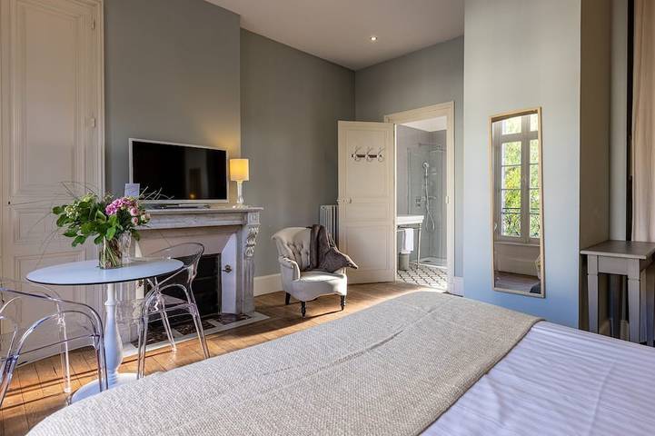 Appartement entier, Studio Confort - La Villa Beaupeyrat in Limoges, Région de Limoges