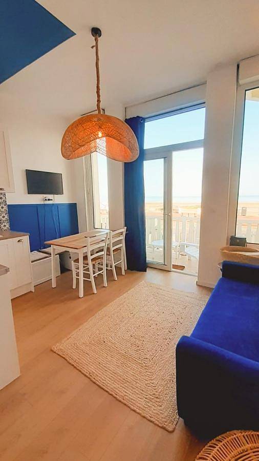 Gîte pour 5 personnes, avec Balcon et Vue dans Casino de Villers sur Mer