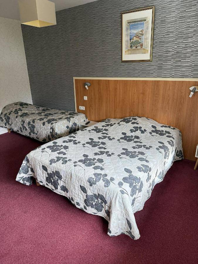 Hôtel pour 2 personnes, avec terrasse à Arlanc - 3