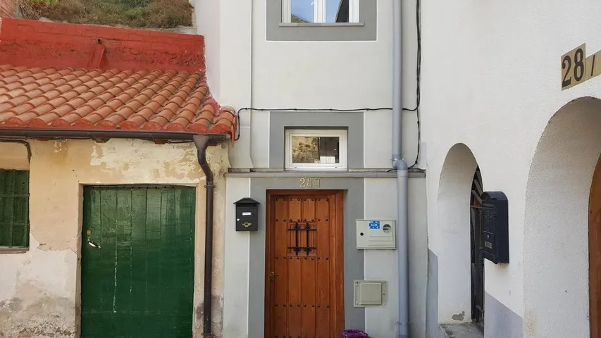 Casa rural para 9 personas, con terraza y vistas, Familias con niños - 1