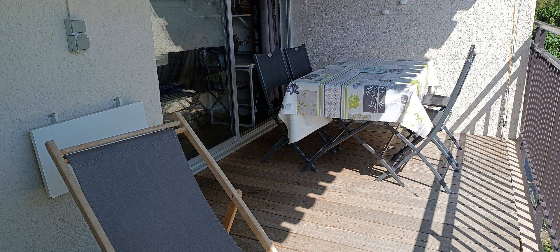 Appartement entier, Tamaris Var beau T2 vue mer clim piscine parking in La Seyne-sur-Mer, Région de Toulon