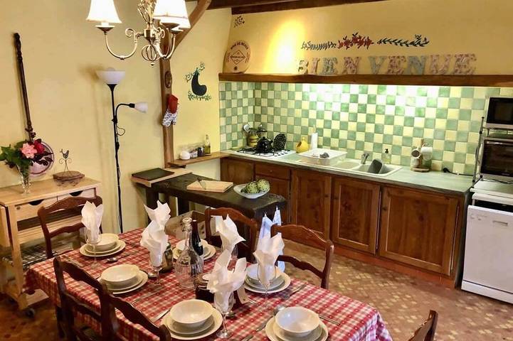 Gîte pour 4 personnes, avec jardin à Gourgé - 3