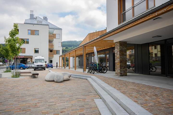 Ferienwohnung für 4 Personen, mit Sauna und Whirlpool sowie Pool und Balkon