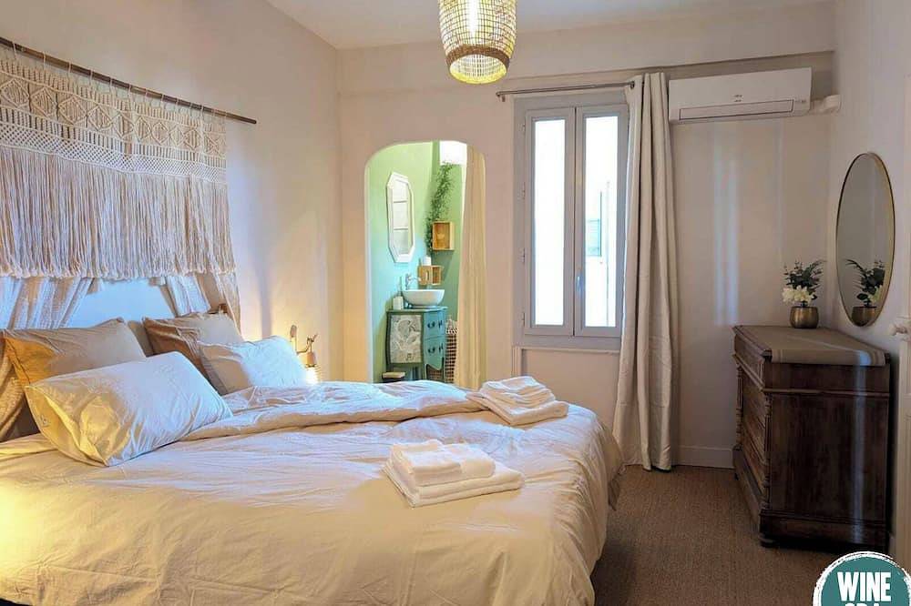 Appartement entier, Wine Spa Occitanie - Suite 80m2 Jacuzzi Privatif in Servian, Côte méditerranéenne (France)