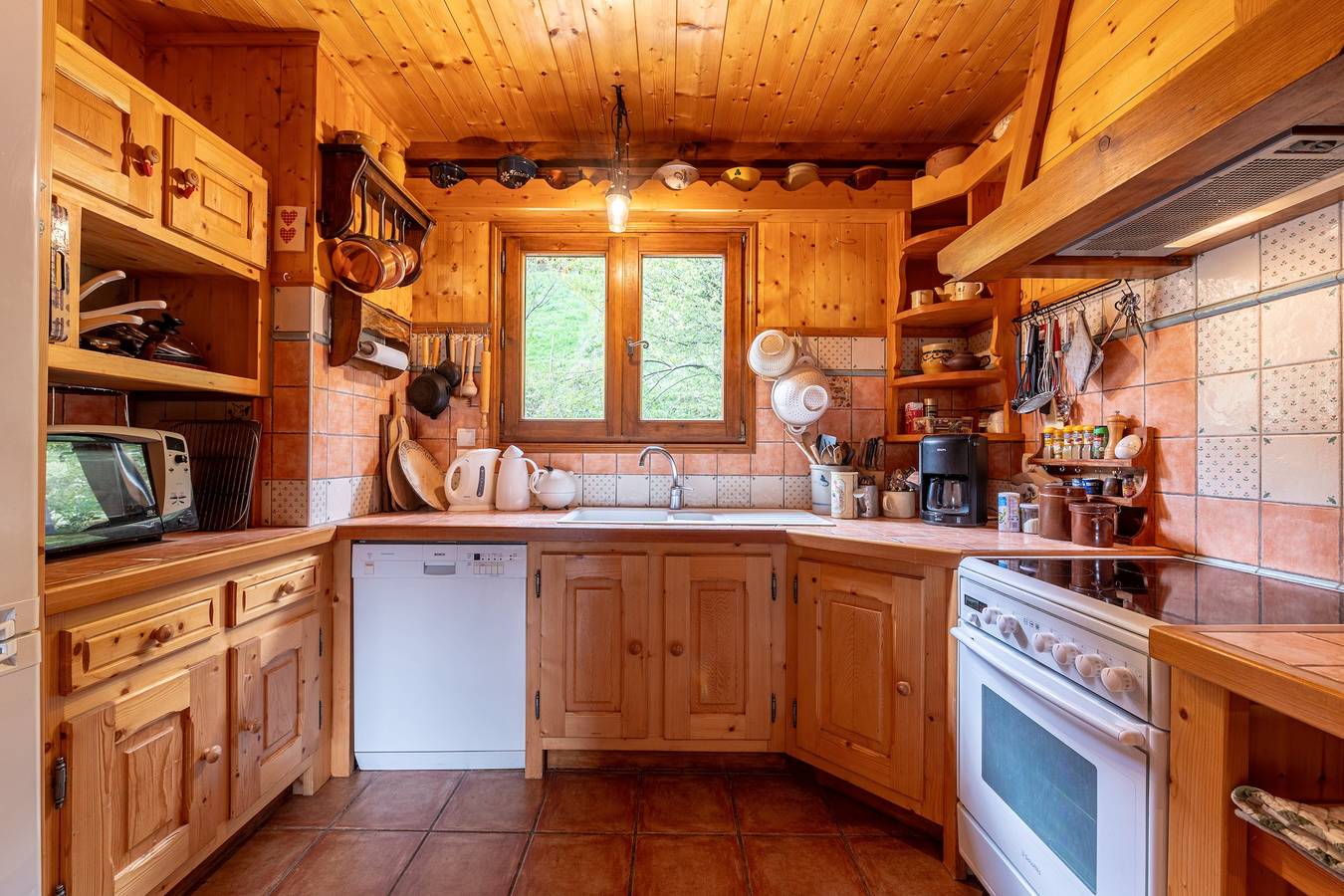 Chalet L'Abri - Pour 9 avec vue montagne in Saint-Nicolas-la-Chapelle, Albertville region