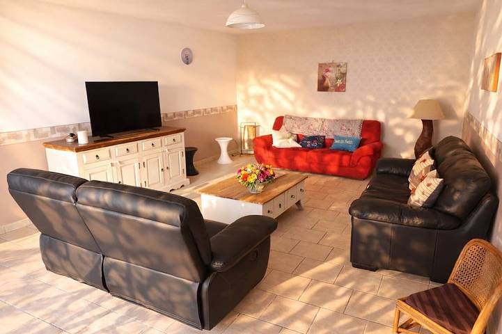 Location de vacances pour 6 personnes, avec Jardin à Perrusson