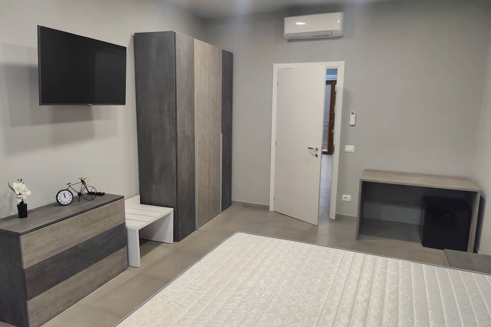 Appartamento intero, Cuneo Bedrooms in Cuneo, Provincia di Cuneo