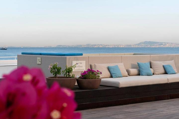 Chambre d’hôte pour 3 personnes, avec Terrasse et Piscine à Castellammare di Stabia - 3