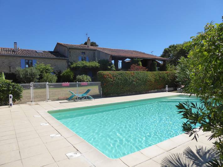 Gîte pour 2 personnes, avec piscine