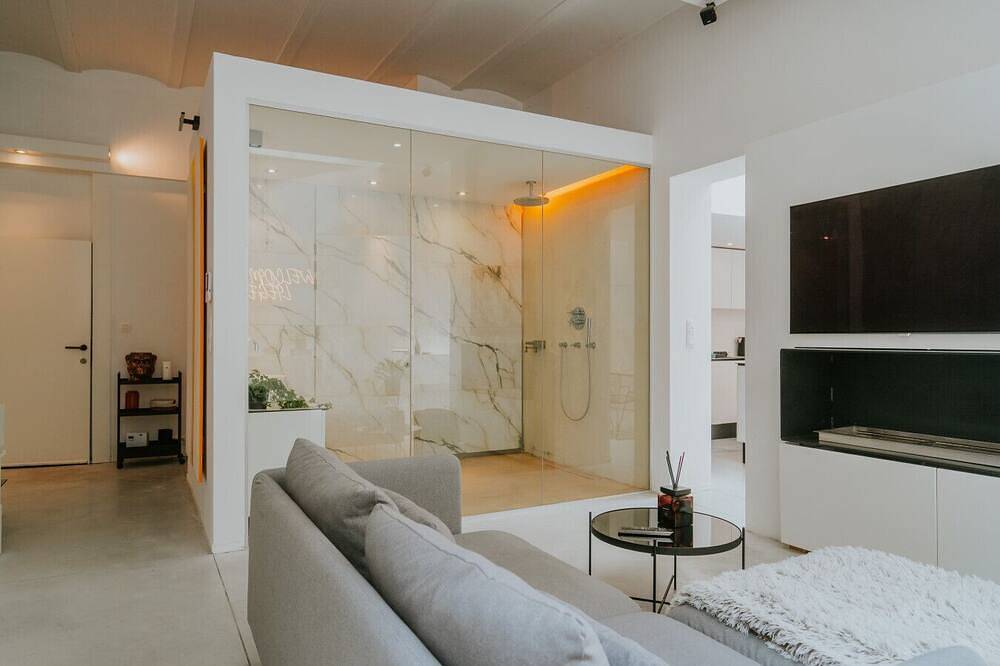Appartement entier, Luxury loft with private parking in Liège, Région de Liège
