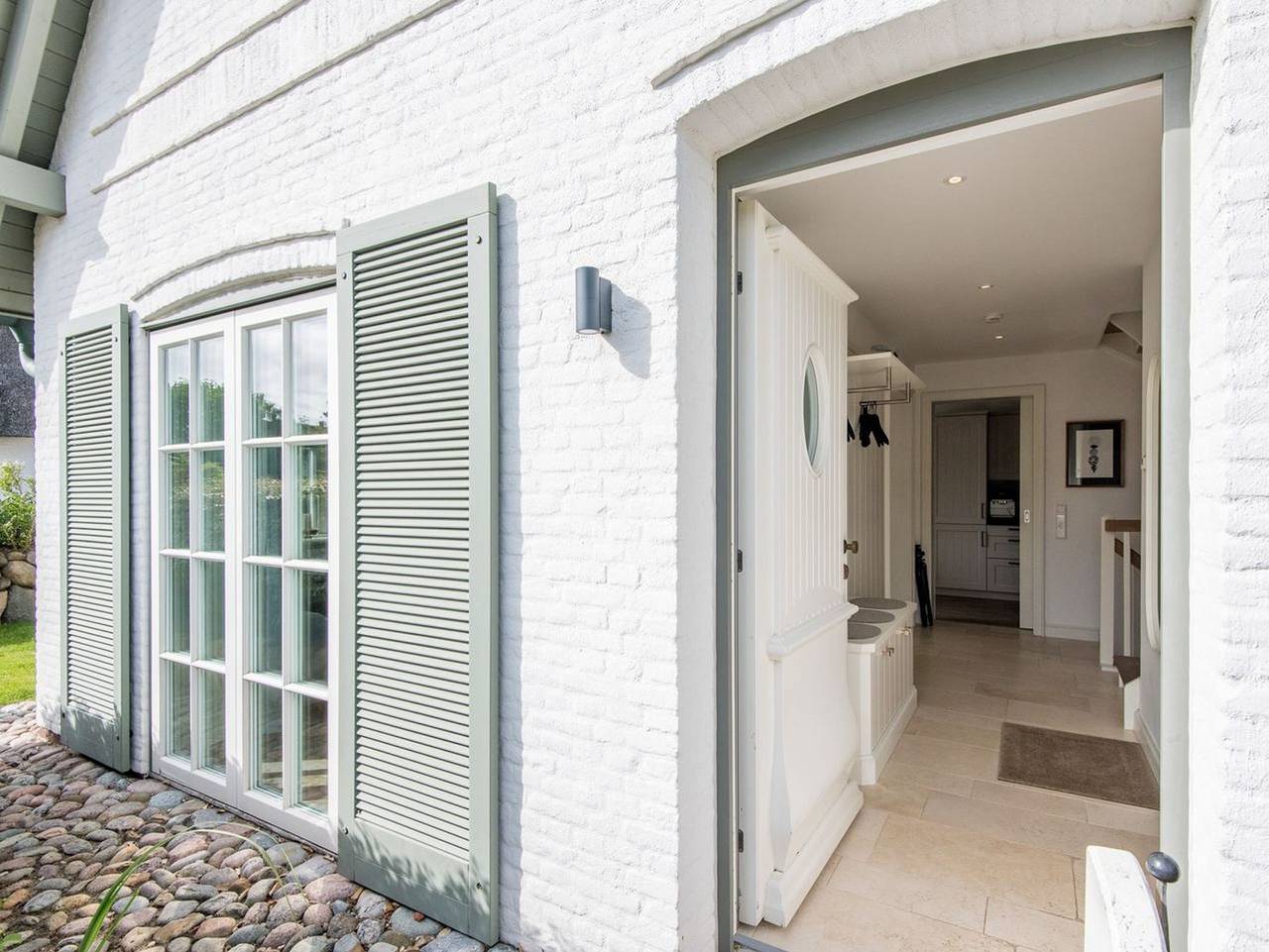 Landhaus Hygge - Exklusives Luxus-Hausteil mit ca. 130 m² und 4 Zimmern, für bis zu 6 Personen. in Wenningstedt, Sylt